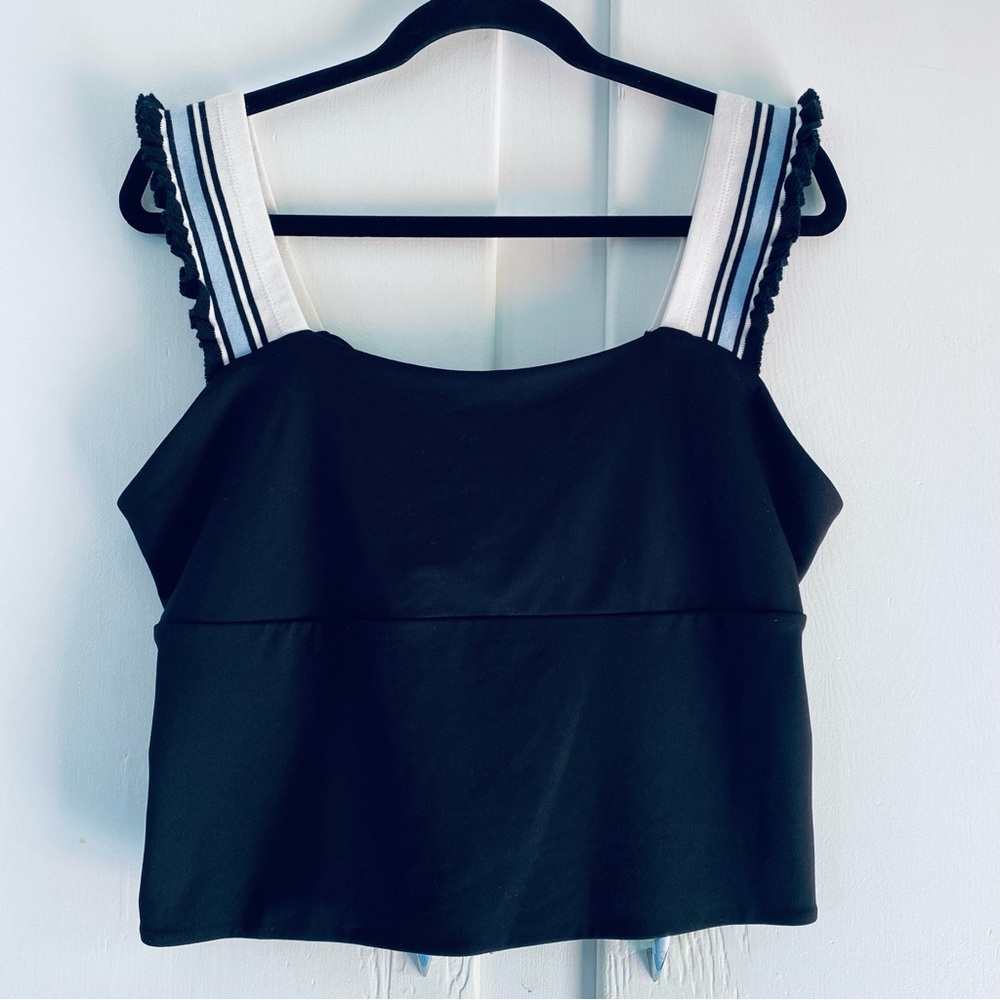 Black Cropped Tank Top with Wide Ruffled Striped Shoulder Straps Medium Weight L
